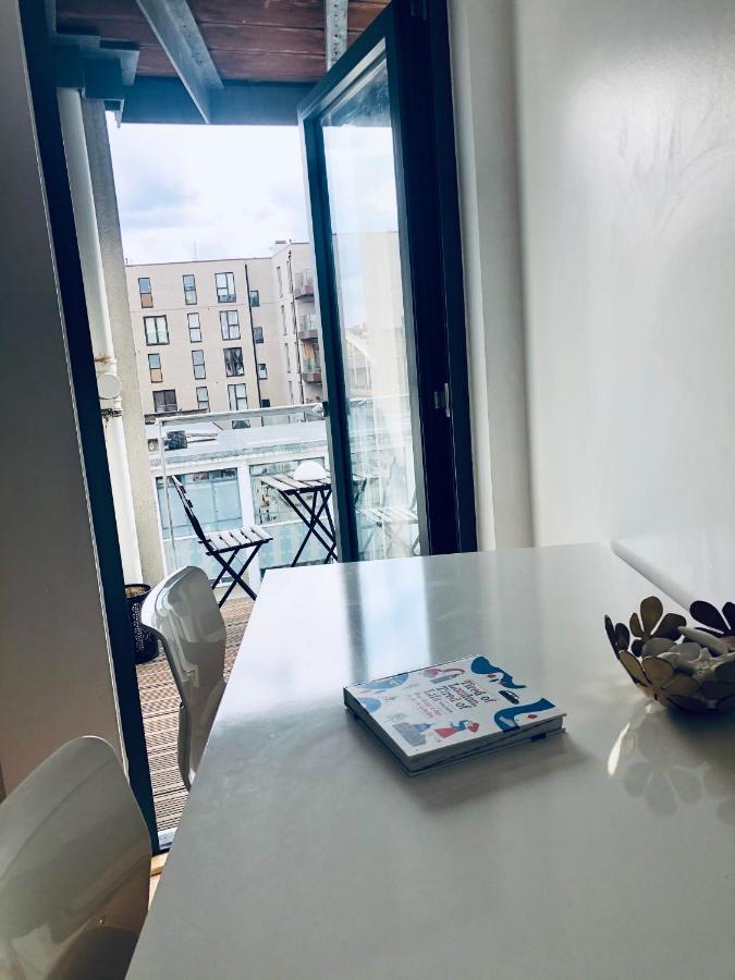 Double Room With Private Balcony London Eksteriør bilde